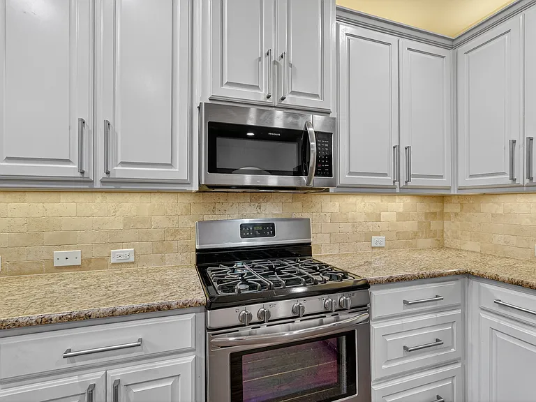 4221 Blackjack Oak Dr — Photo 5