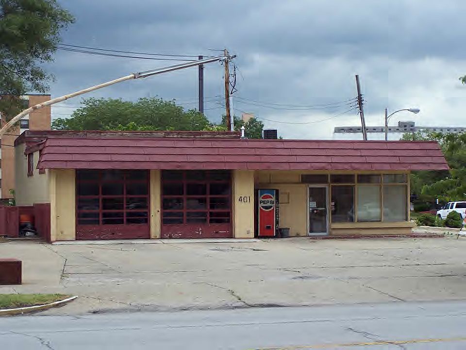 2nd image of 401 N Vermilion St