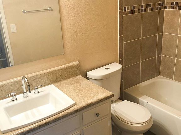5th image of 435 E 18th St APT 20