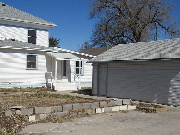 4th image of 2411 Lynn St
