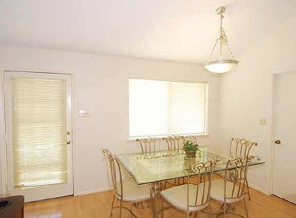 4th image of 1750 Glencairn Ln