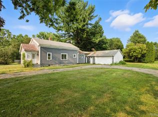 8186 N Clio Rd, Mount Morris, MI 48458