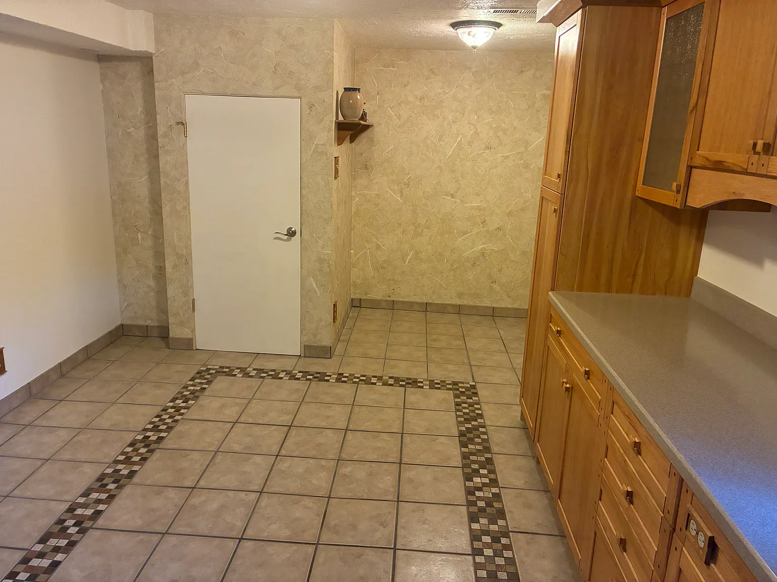 4220 S Lynne Ln — Photo 2
