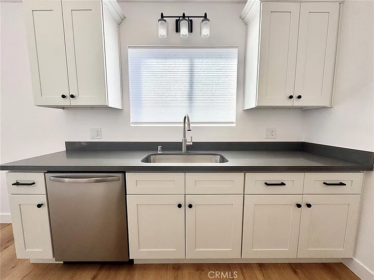 2923 Perkins Ln — Photo 9