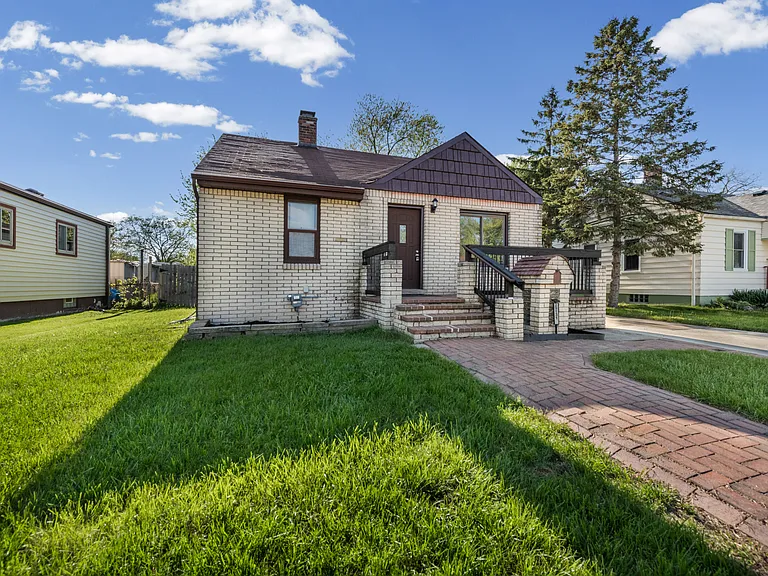 29131 Coolidge St — Photo 27