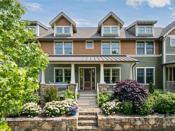 4 Fitzgerald Rd, Black Mountain, NC 28711