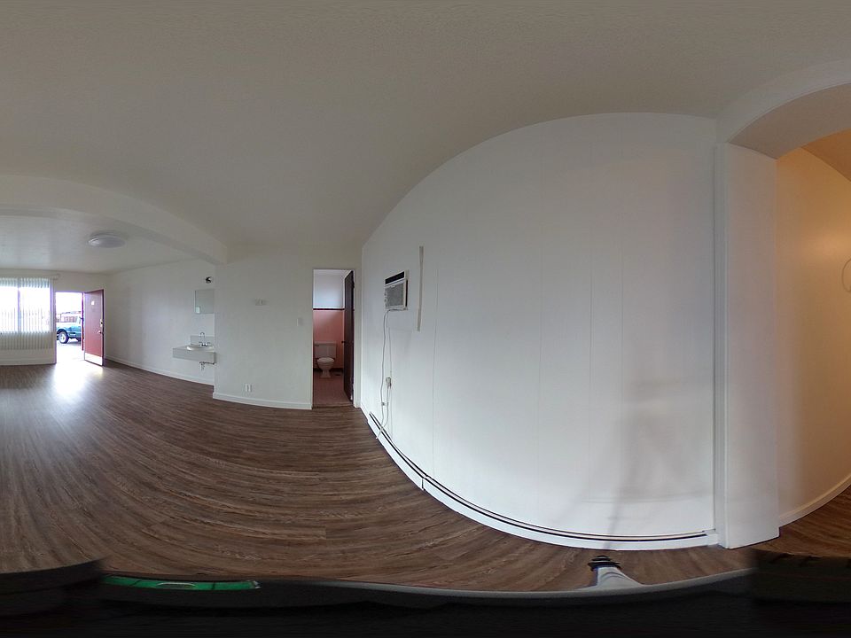 The open area in the studio apartment gives you the potential to set the space up your way. The window provides natural light. The blinds included give you privacy. This blank canvas can easily be turned into your cozy home.