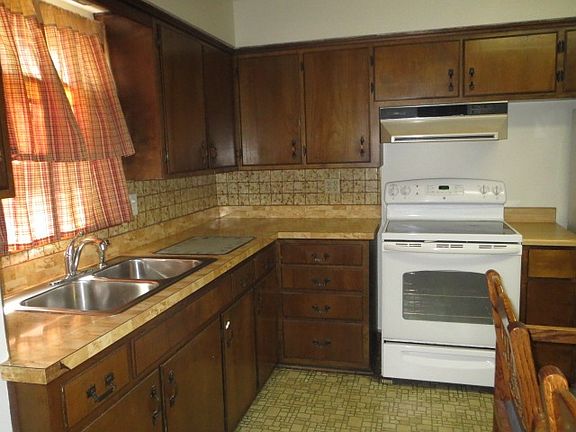 3rd image of 1439 Sheffield Ave