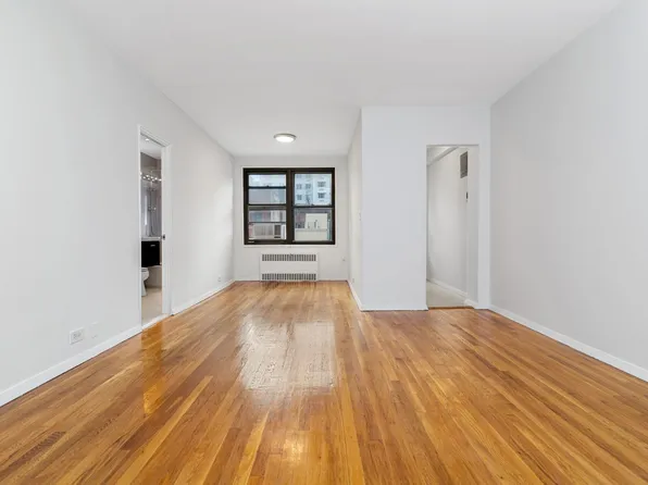 242 East 38th Street image 3 of 8