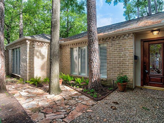 3rd image of 12370 Longworth Ln