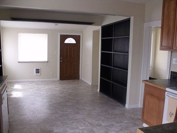 4th image of 7428 S Sheridan Ave