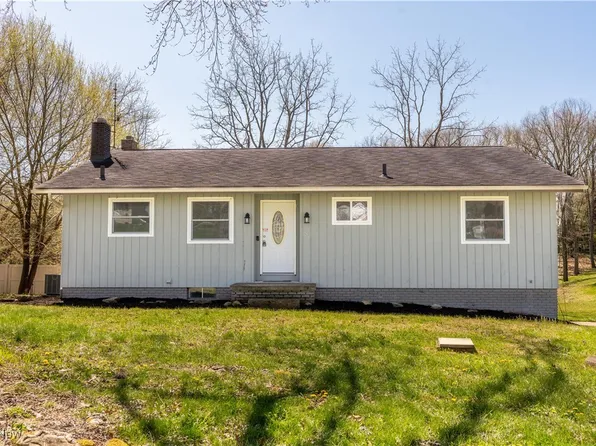 132 Magua Dr, Akron, OH 44319