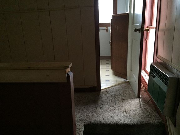2nd image of 100 2nd St NW