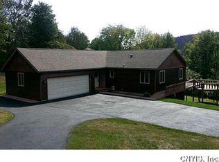 2010 Artemis Dr, Cortland, NY 13045