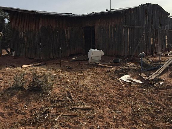 5th image of 1888 Tamarisk Rd
