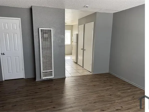 2025 E White Ave, Fresno, CA 93701