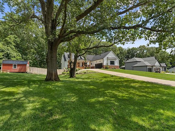 4th image of 56070 Dana Dr