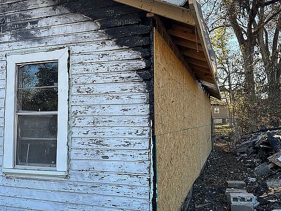 3rd image of 922 19th St SW