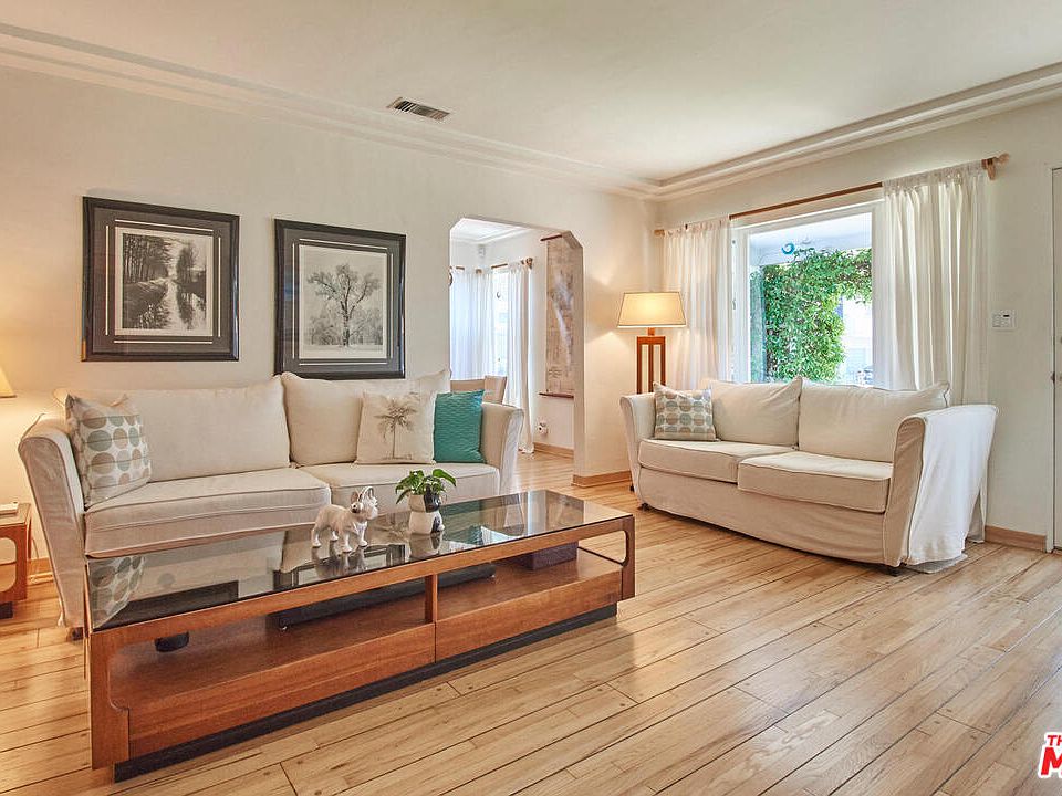 1st image of 2590 Wellesley Ave
