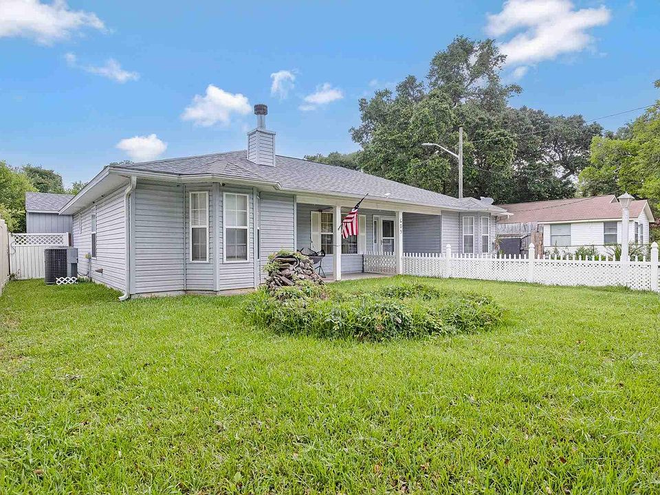 1st image of 605 Armenia Dr