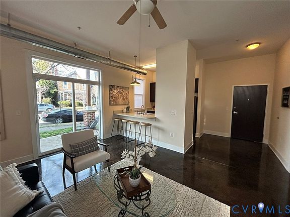 4th image of 1020 Porter St APT 102