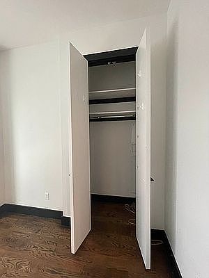 5th image of 341 Irving Ave #1D
