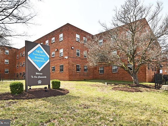 2nd image of 2900 Pomeroy Road, Se #104