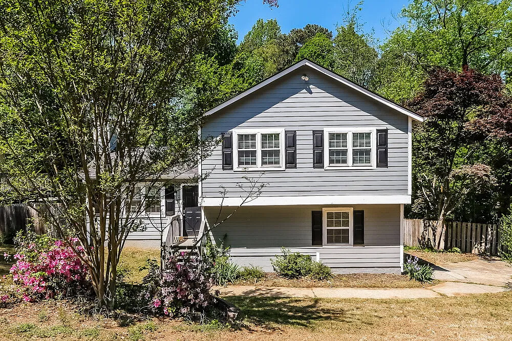 3 bed, 2.0 bath, 1550 sqft, $2,125 — Photo 1