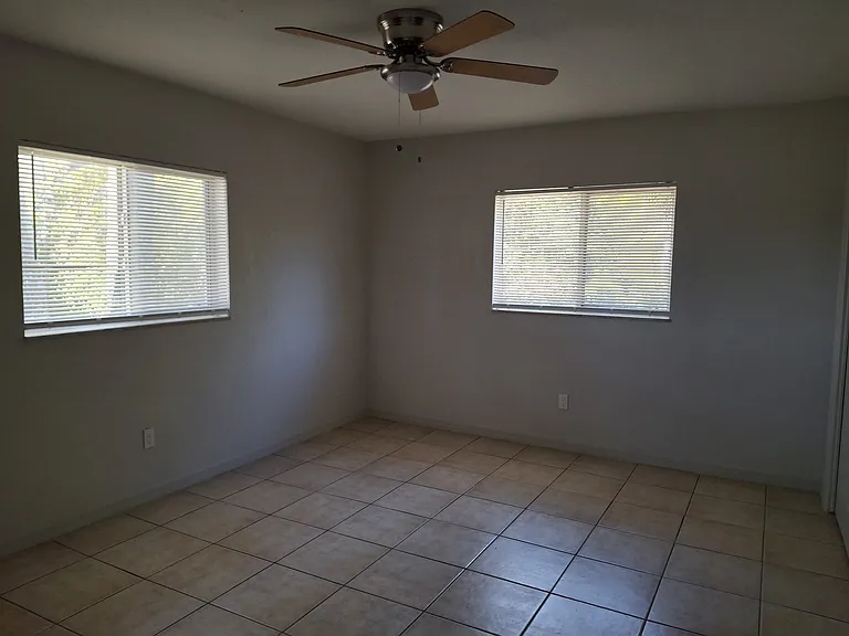 1460 E Bay Dr #7 — Photo 12