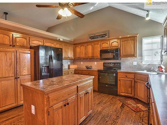 5th image of 4409 N 122nd St