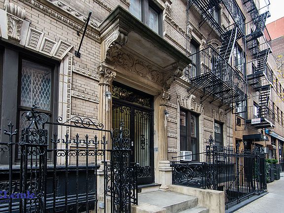 5th image of 141 E 26th St #6E