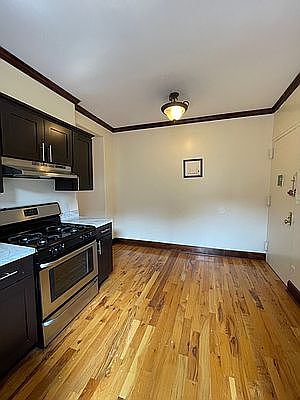 4th image of 618 E 21st St #D9