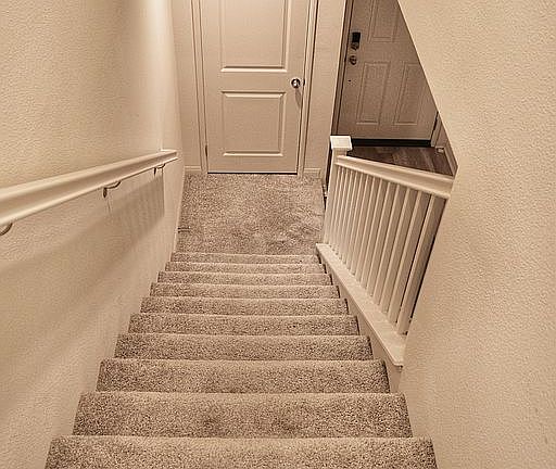5th image of 8218 Oakhaven Ct