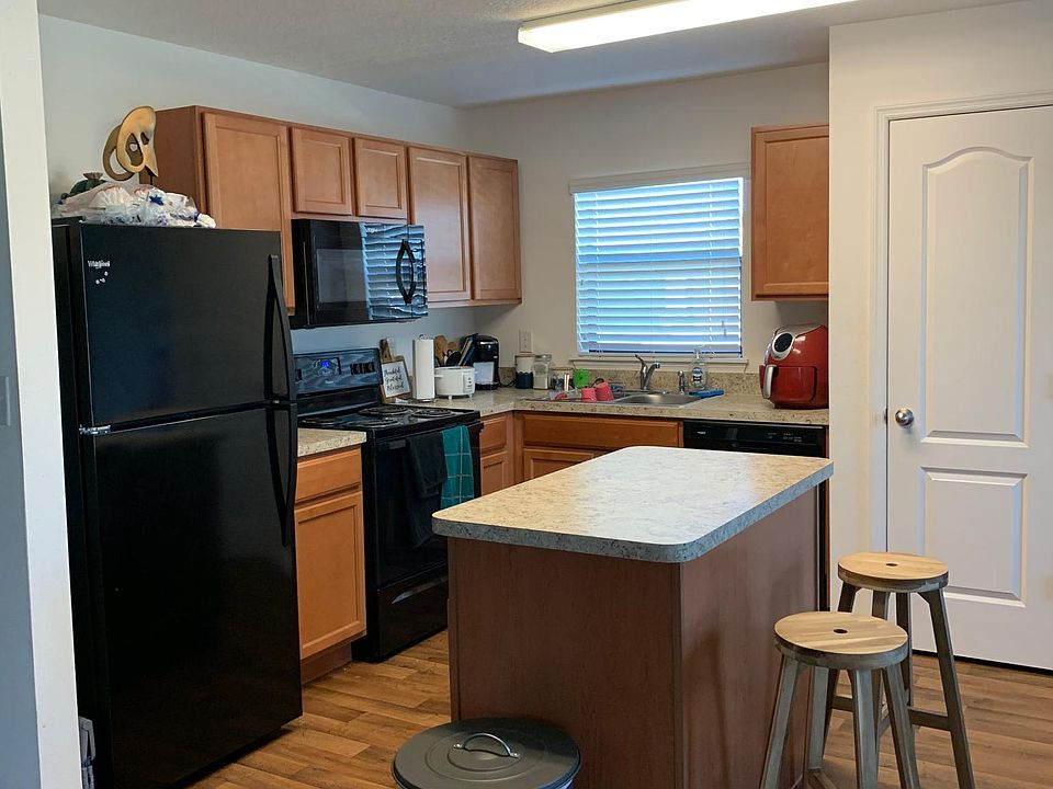 1st image of 1745 Chatham Green Cir