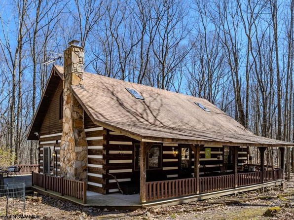 634 Windflower Dr, Terra Alta, WV 26764