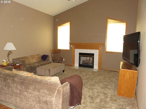 4th image of 16226 SW Snapdragon Ln