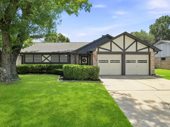 13539 Brook Hollow Dr