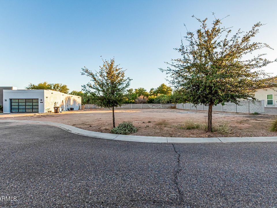 1st image of 2851 W monterey Place #2