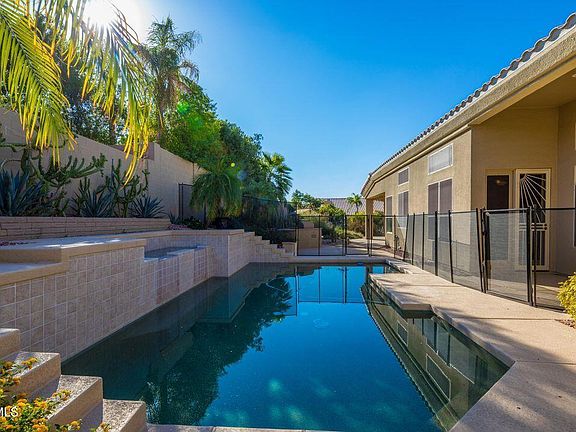 2nd image of 1617 E Tierra Buena Ln