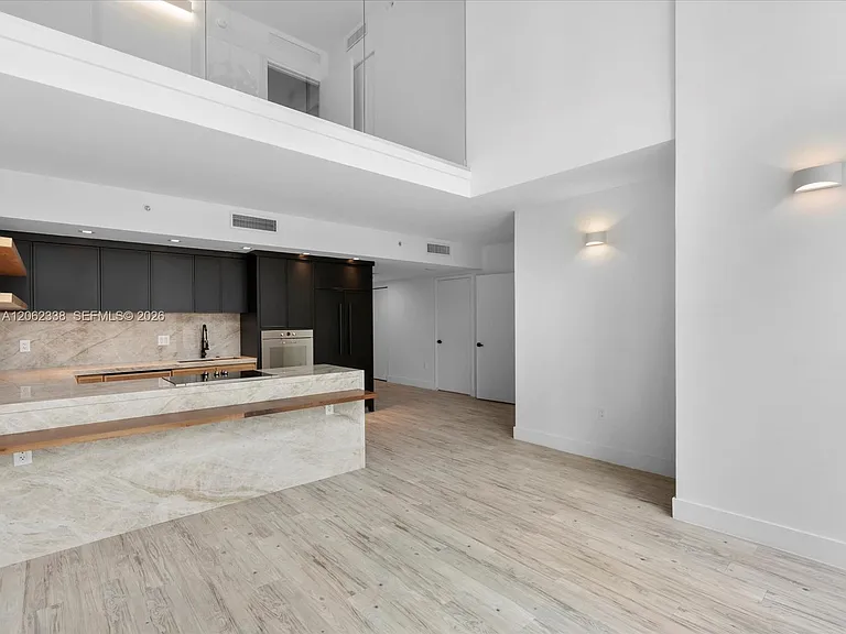 92 SW 3rd St #704 — Photo 6
