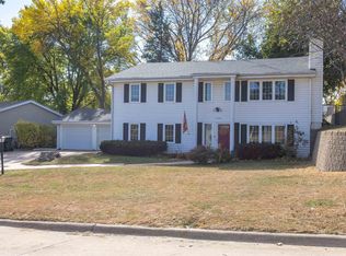1326 Navaho Cir, Sioux City, IA 51104