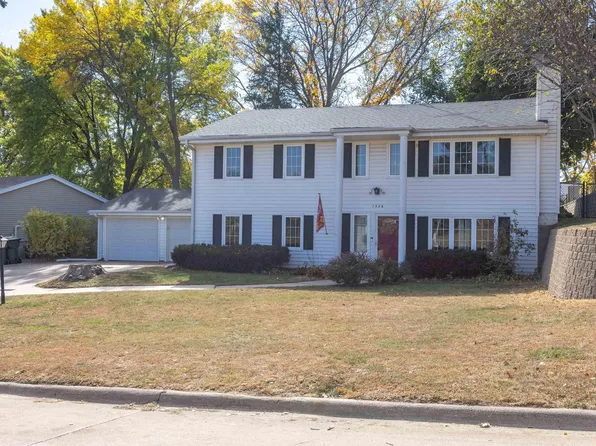 1326 Navaho Cir, Sioux City, IA 51104