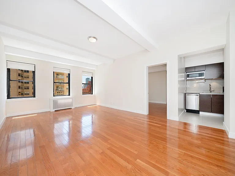400 E 57th St #15L — Photo 1