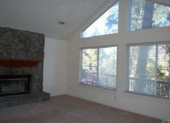 2nd image of 587 Oakmont Ln