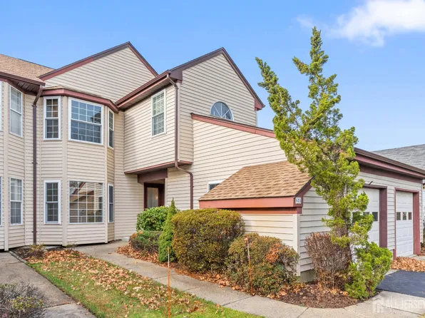 62 Yorkshire Dr #A, Monroe Township, NJ 08831