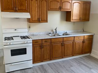 587 Baltimore St APT 1, Hanover, PA 17331