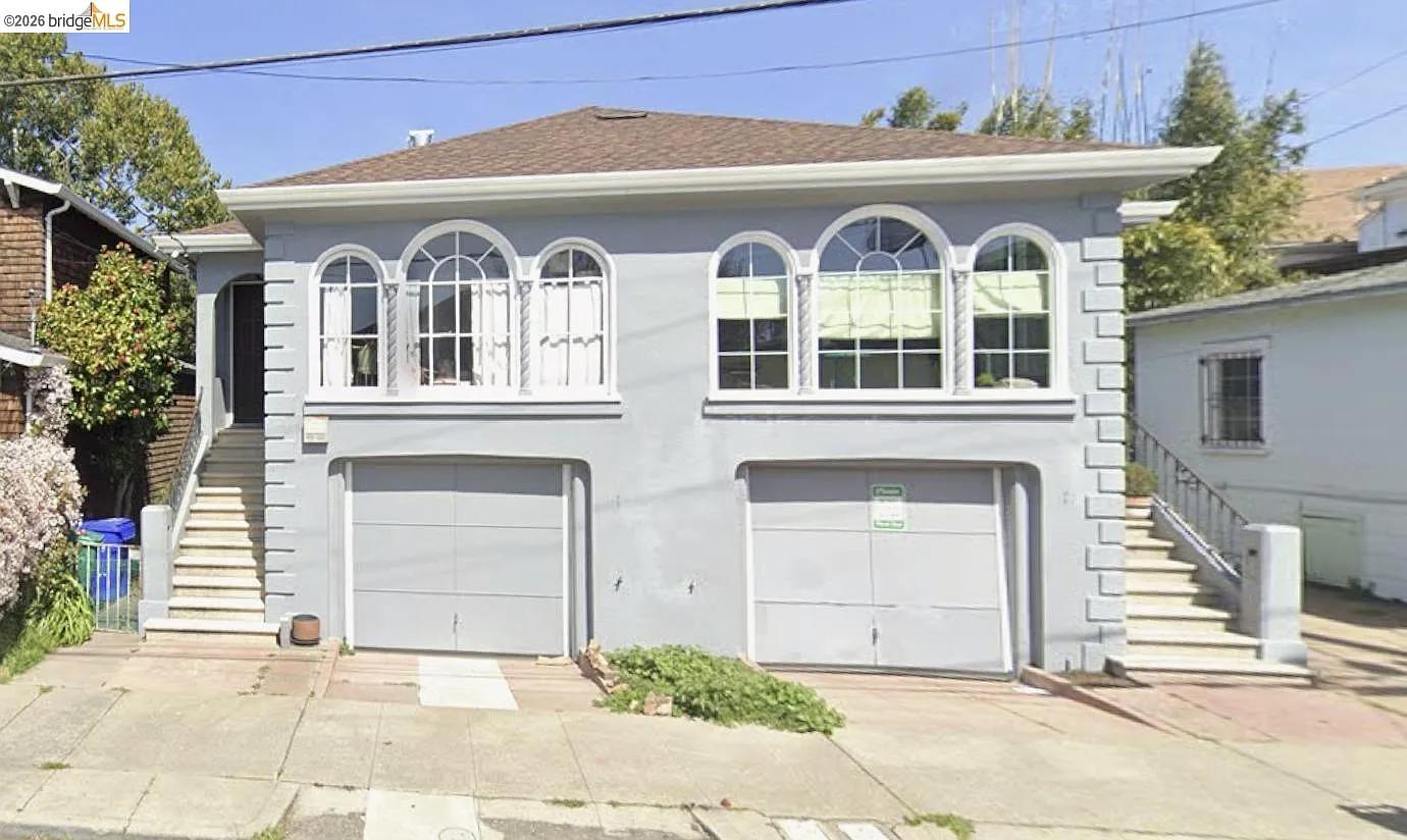 662 45th St photo 1
