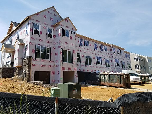 3rd image of 41470 Margrove Cir