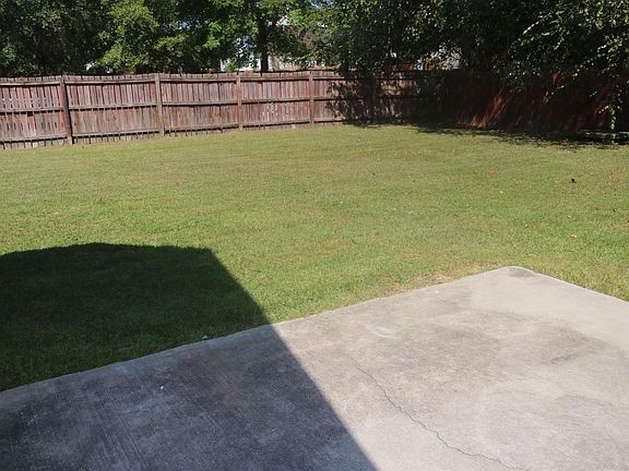 5th image of 1029 Majestic Cir