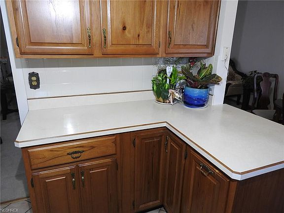 4th image of 6515 Parkland Ave